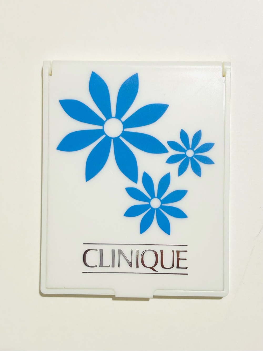 Vintage Clinique Compact Mirror Travel Purse Make Up White with Blue Flowers